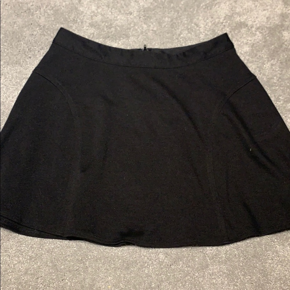 black skater skirt with pockets